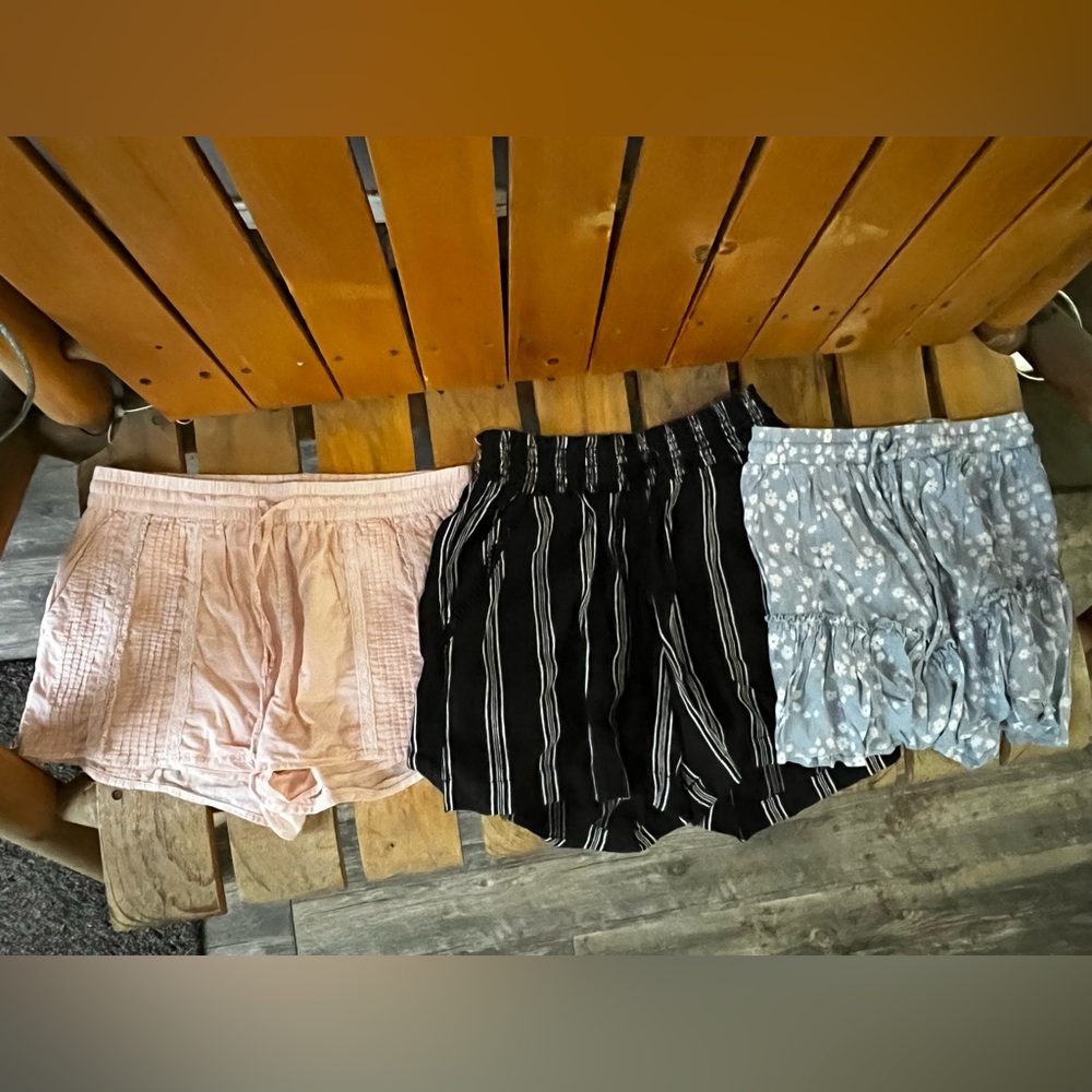 Bundle of shorts